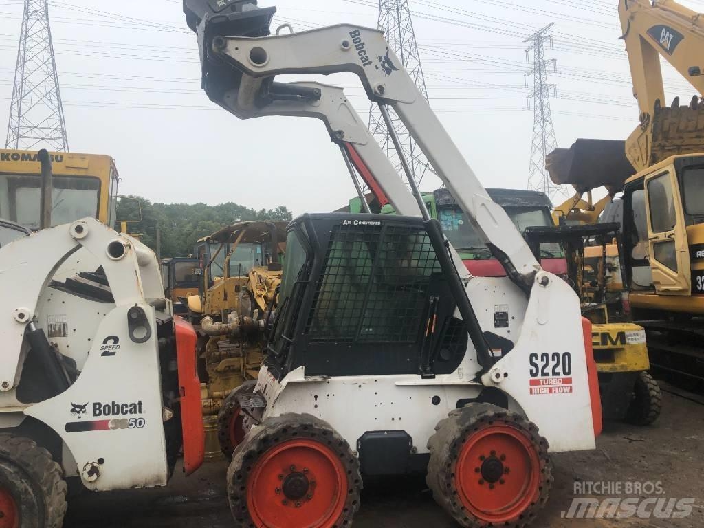 Bobcat S 220 Мини товарачи
