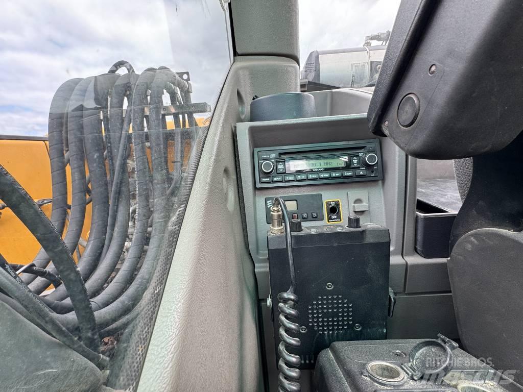Volvo EW 160 C Колесни екскаватори