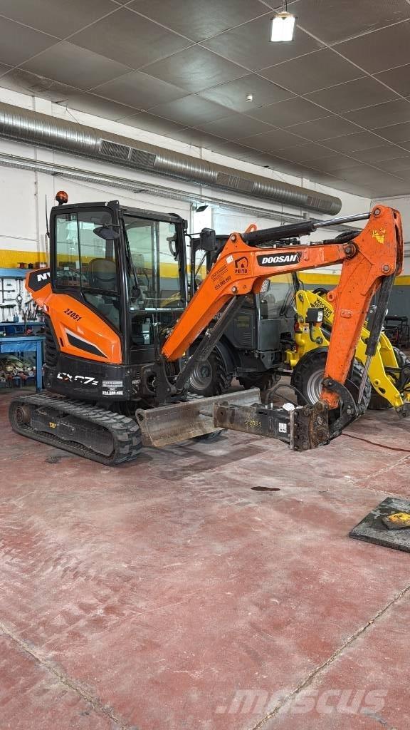 Doosan DX 27 Z Мини екскаватори < 7 т