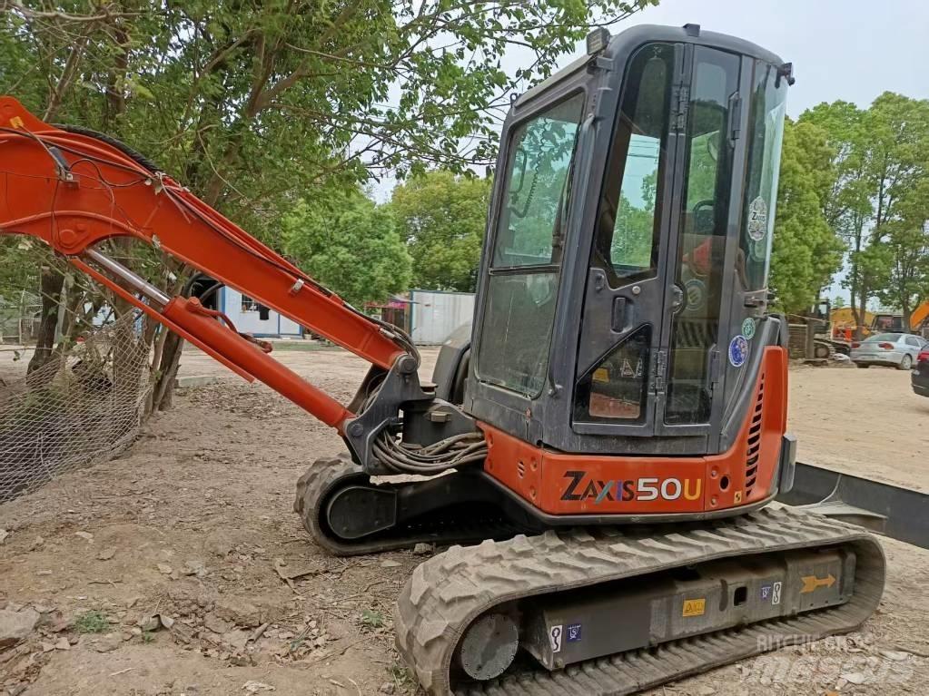 Hitachi ZX50U Мини екскаватори < 7 т