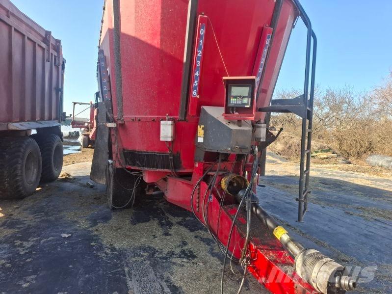 JF FEEDER VM 38 Хранилки за животни