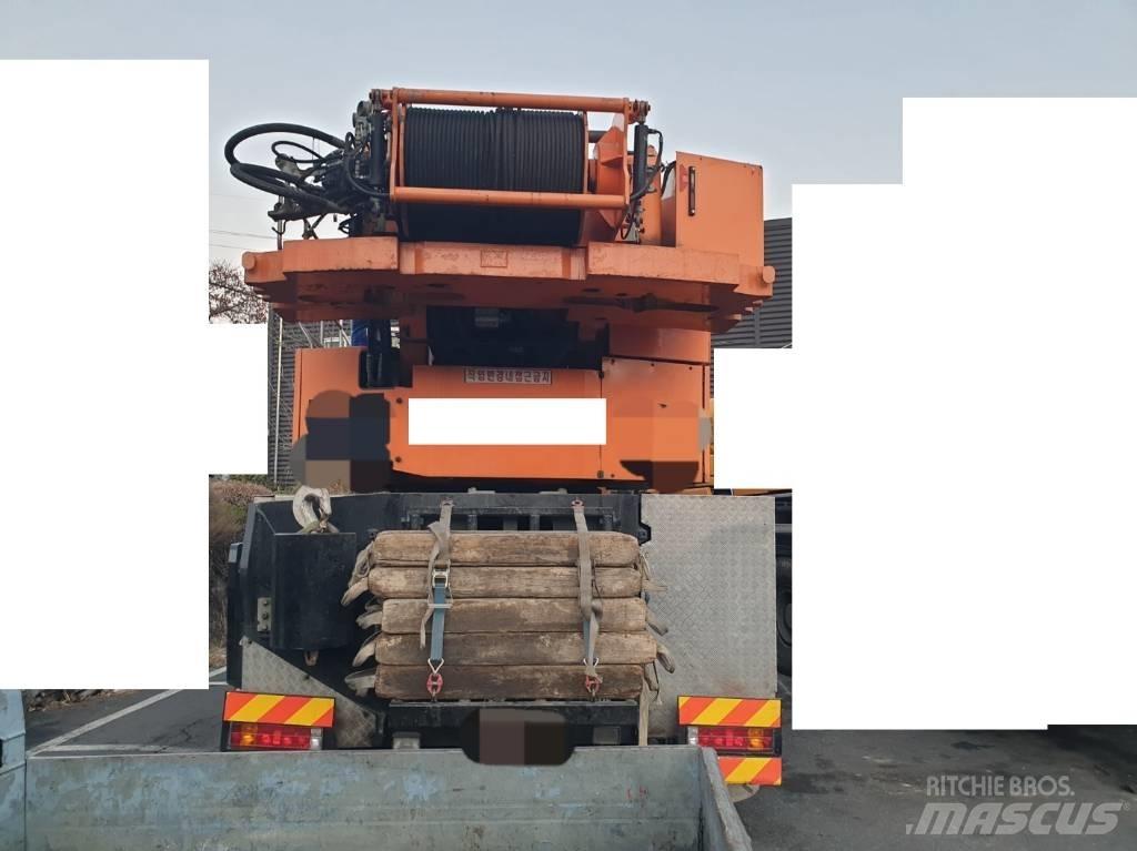Demag AC 200 Всъдеходни кранове