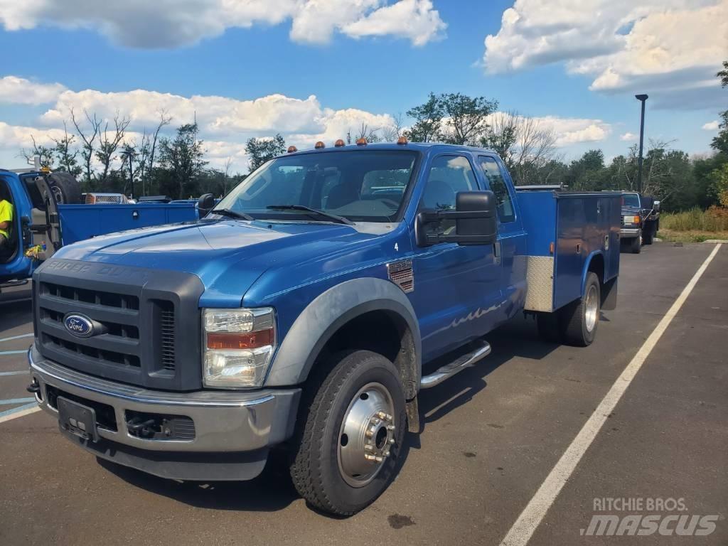 Ford F 550 XL Общински/универсални превозни средства
