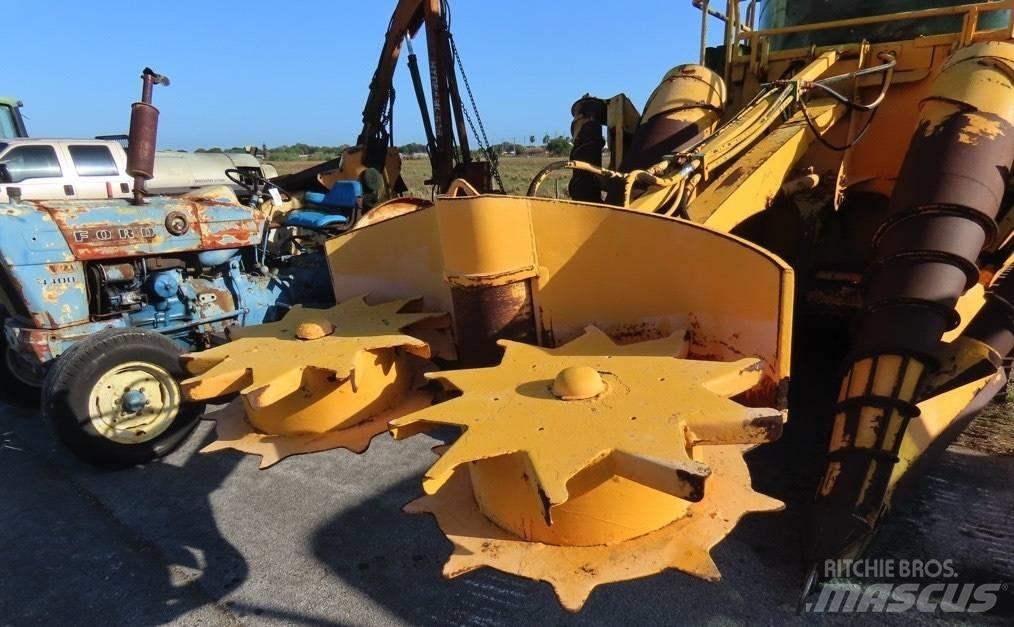 Cameco 3510 Комбайни