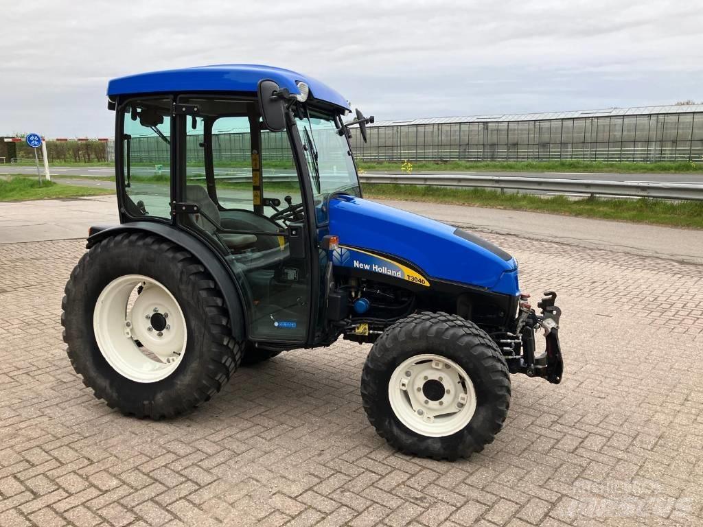 New Holland 3040 Трактори