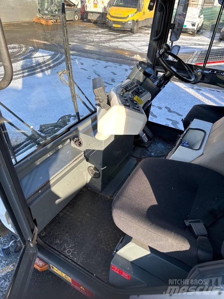 Ravo 540ST Автоматични метачки с четки