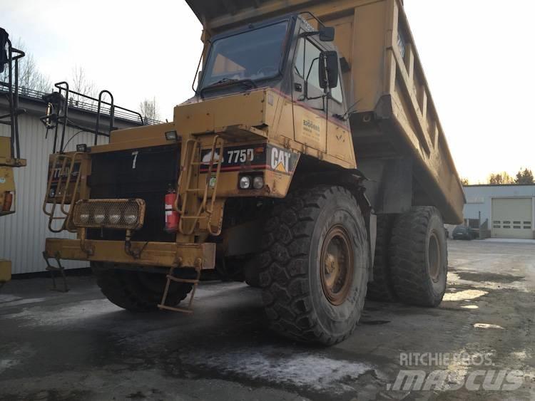CAT 775 D Твърди самосвали
