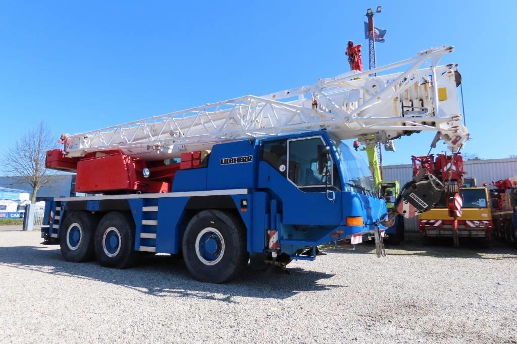 Liebherr LTM 1055-1 Всъдеходни кранове