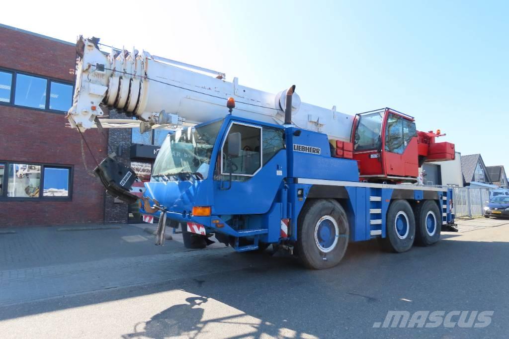 Liebherr LTM 1055-1 Всъдеходни кранове
