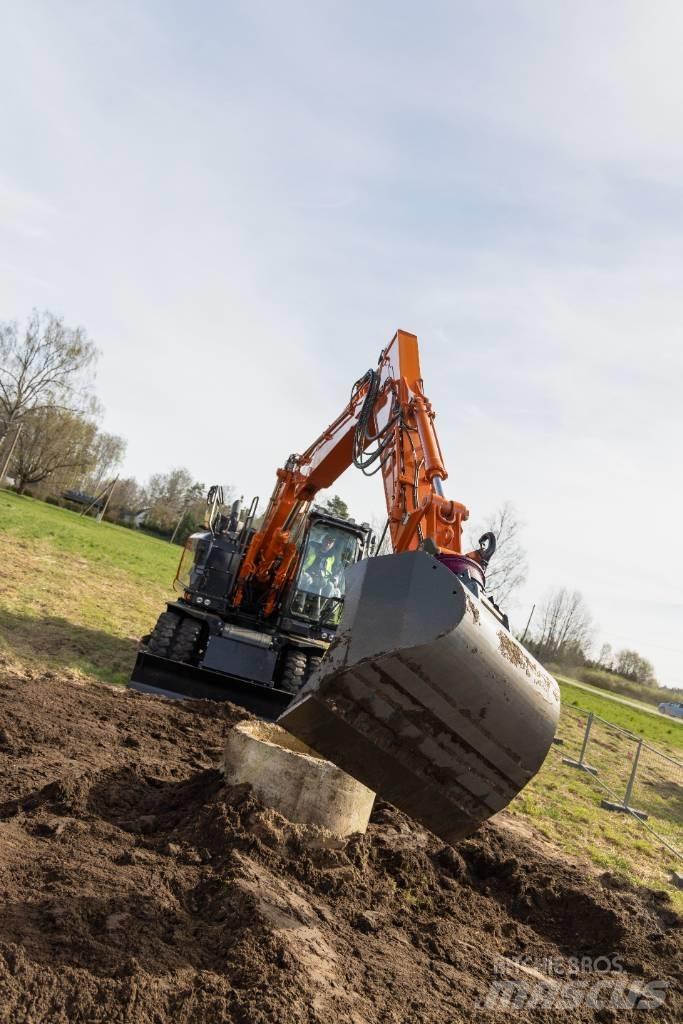 Hitachi ZX 150 W-7 Колесни екскаватори