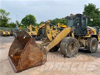 CAT 930 K Колесни товарачи