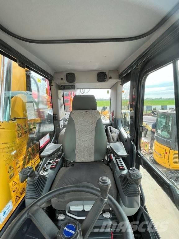 Komatsu PW 148-11 Колесни екскаватори