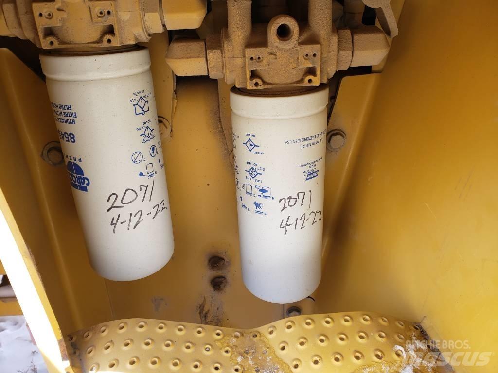 CAT CS-563E Еднобарабанни ролки
