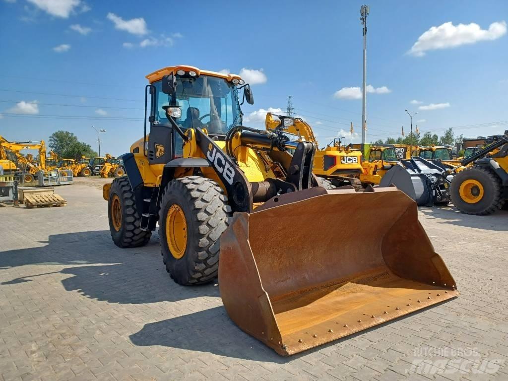 JCB 437 ZX Колесни товарачи