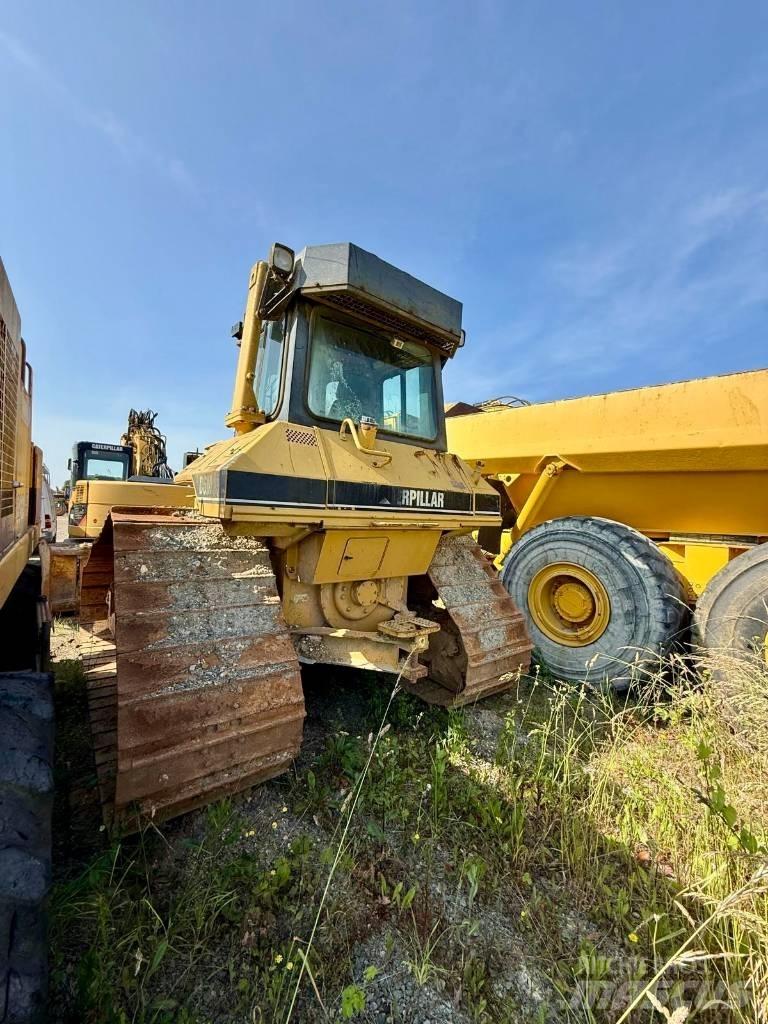 CAT D 6 M LGP Верижни булдозери
