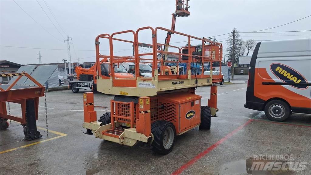 JLG 260MRT B Ножични работни платформи