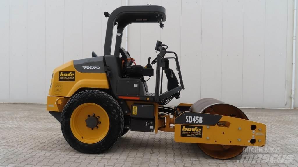 Volvo SD45B Еднобарабанни ролки
