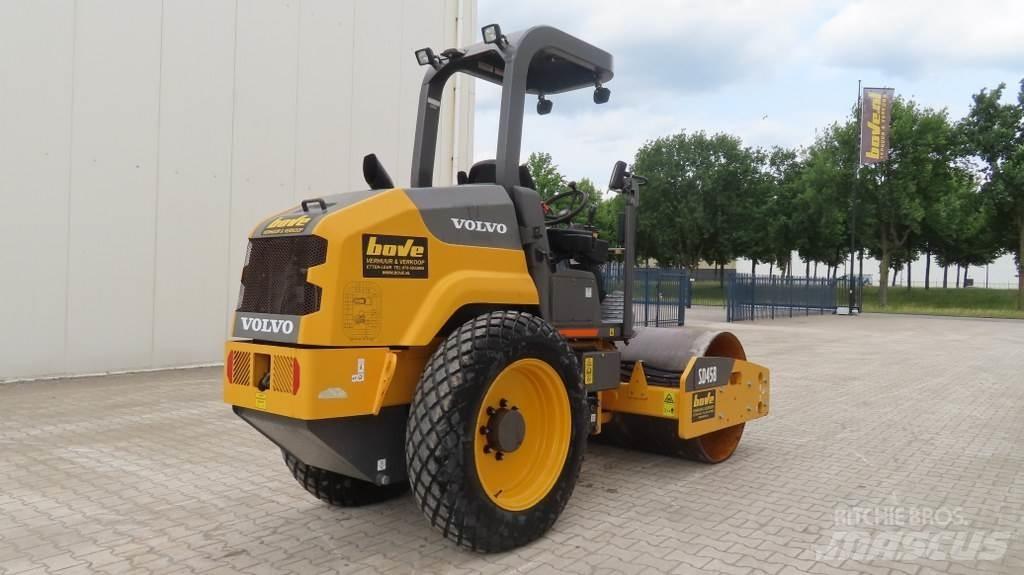 Volvo SD45B Еднобарабанни ролки
