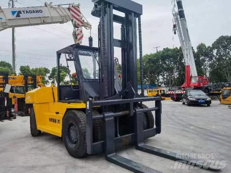 Komatsu FD 160 Дизелови камиони