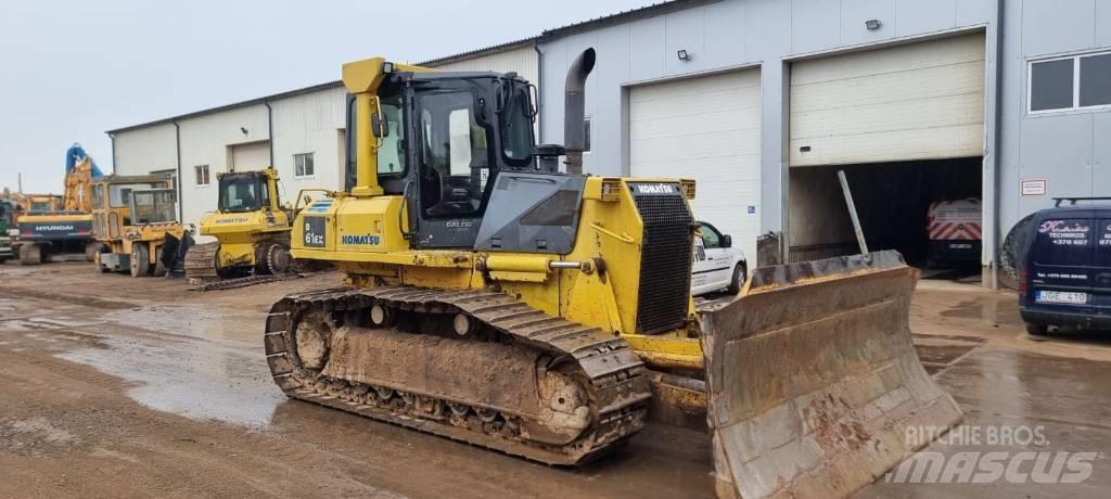 Komatsu D 61 EX-15 Верижни булдозери
