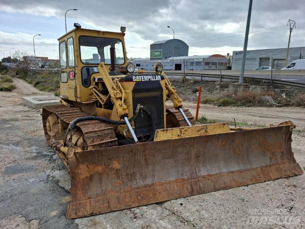 CAT D 4 D Верижни булдозери
