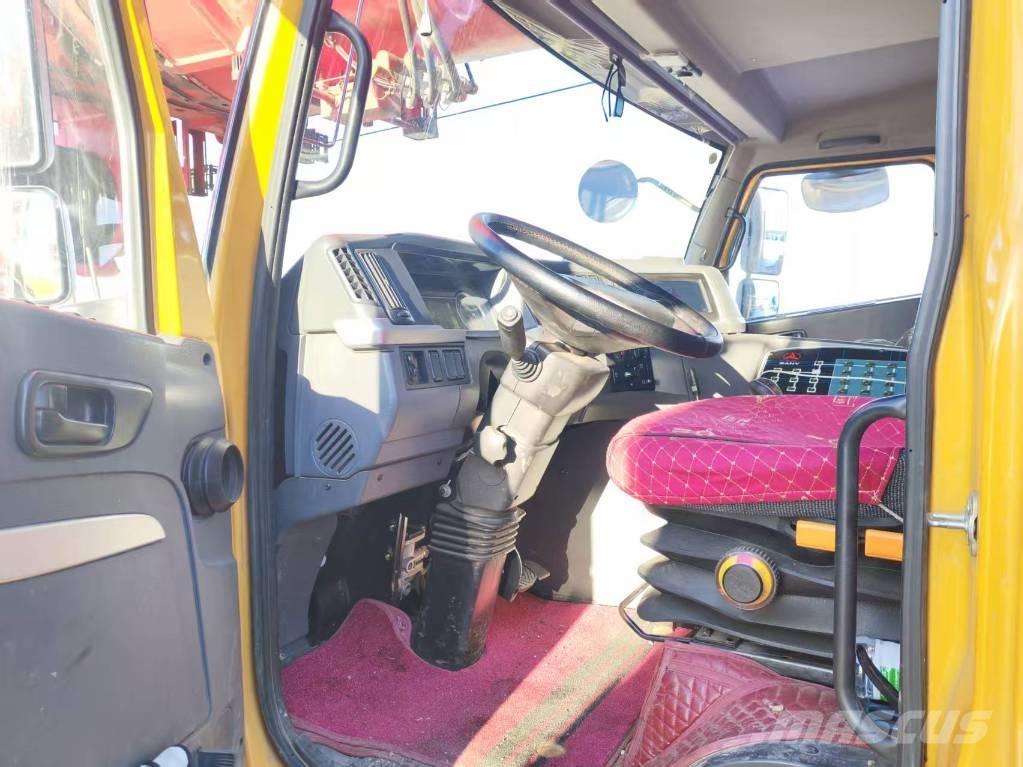 Sany SAC4500T Всъдеходни кранове