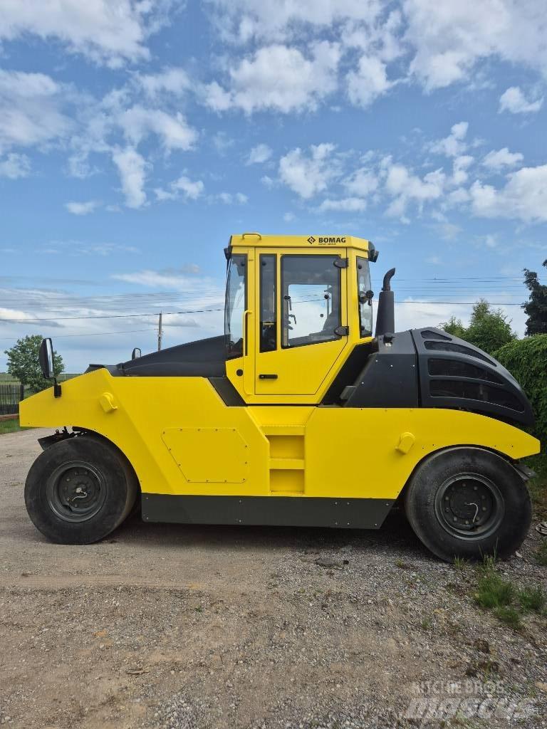 Bomag BW 24 R H Пневматични гумени  ролки
