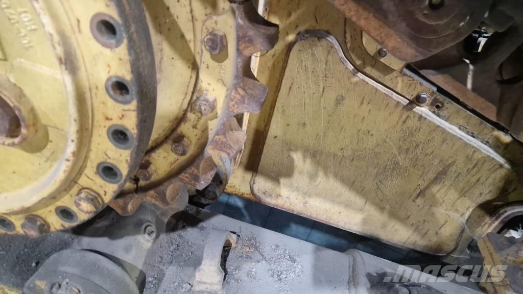 CAT D5 FOR PARTS Верижни булдозери
