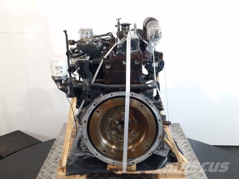 Komatsu 4D95LE-2 Двигатели
