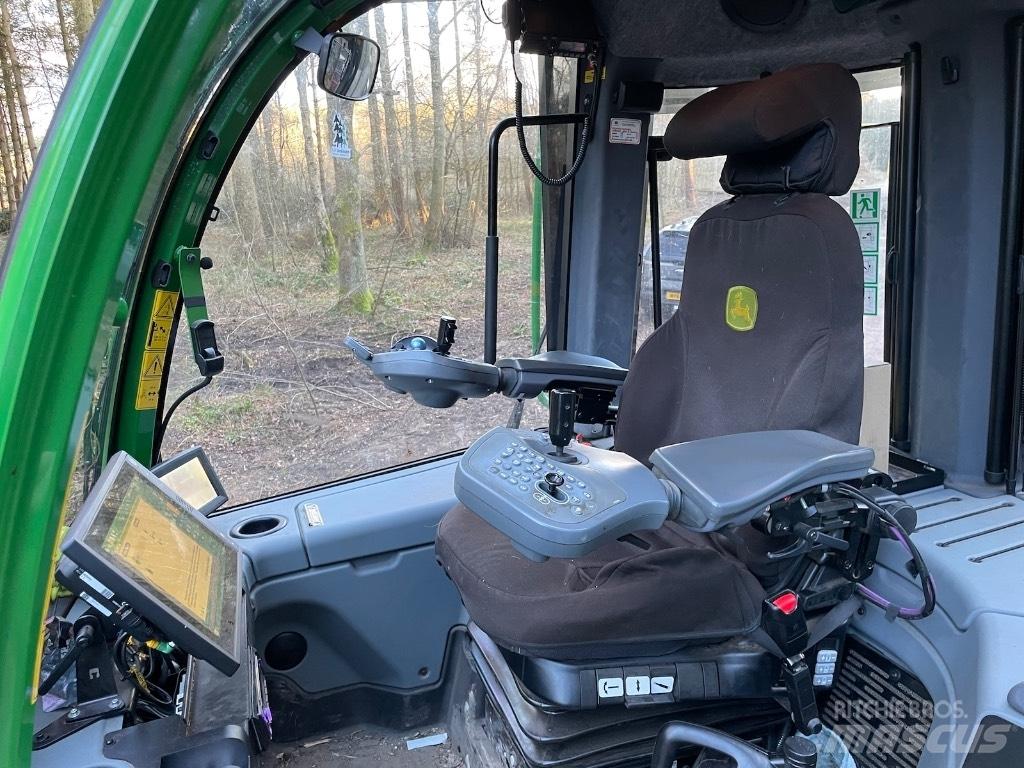John Deere 1110G Форуардери