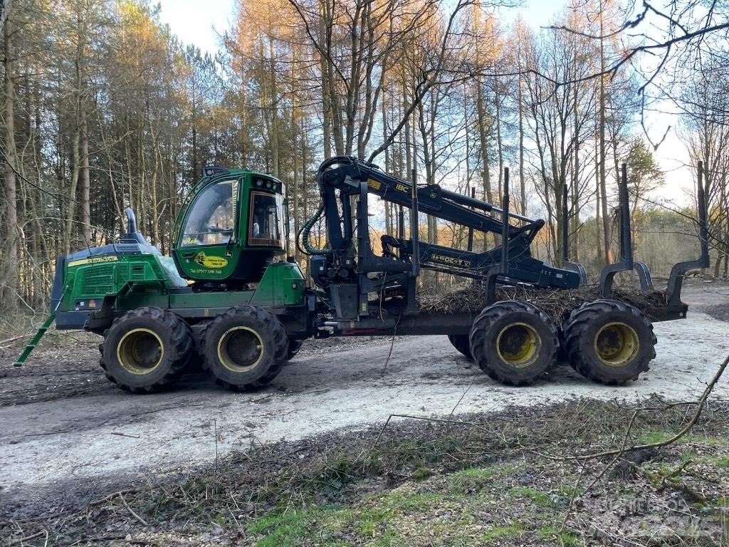 John Deere 1110G Форуардери