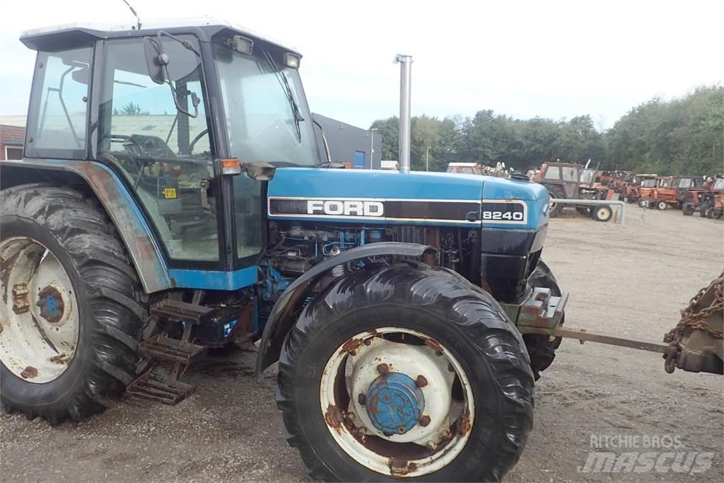 Ford 8240 Трактори