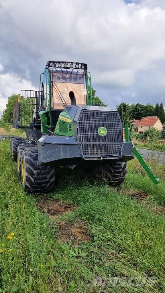 John Deere 1010G Форуардери