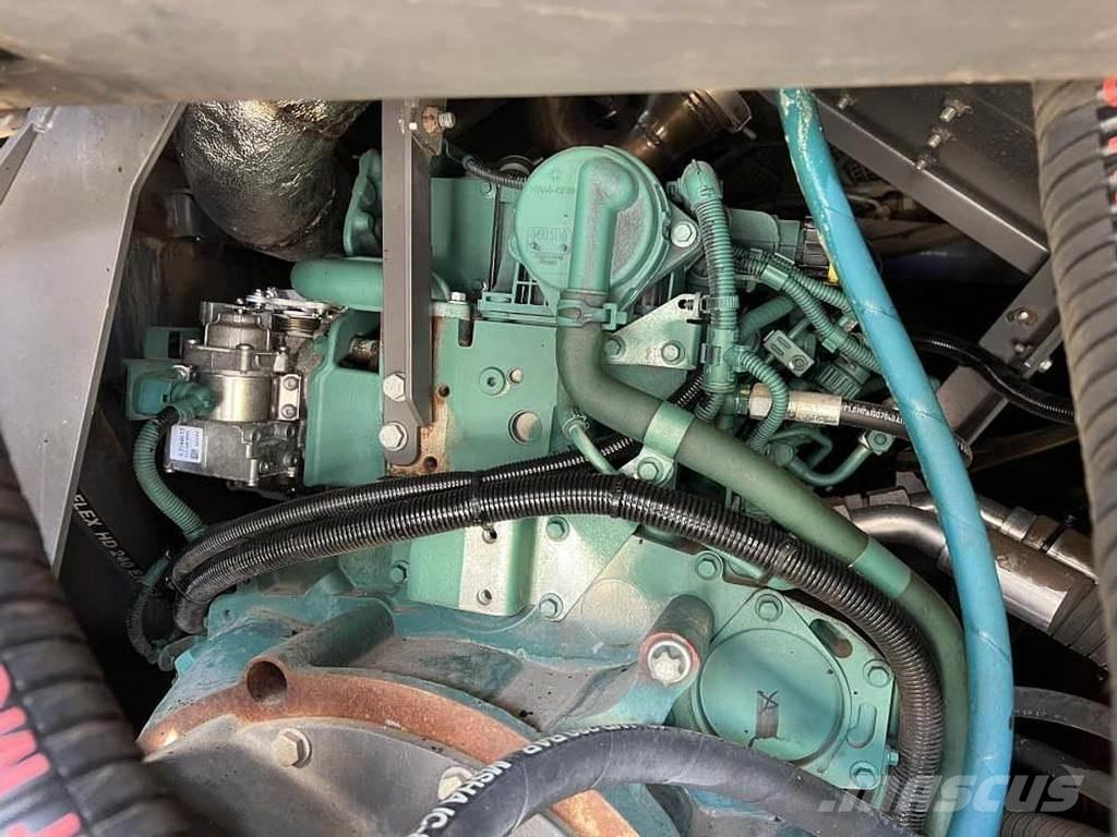 Volvo P 6870D Машини за асфалт