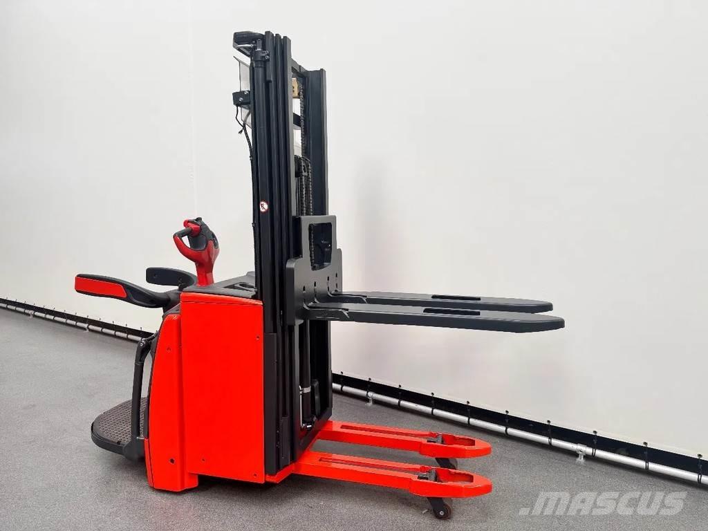 Linde L 14 AP Колички високоповдигачи с теглич