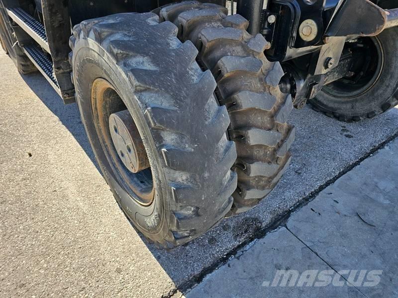 CAT M 320F Колесни екскаватори