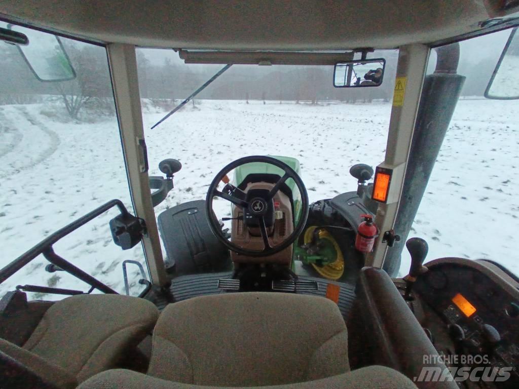 John Deere 7820 Трактори
