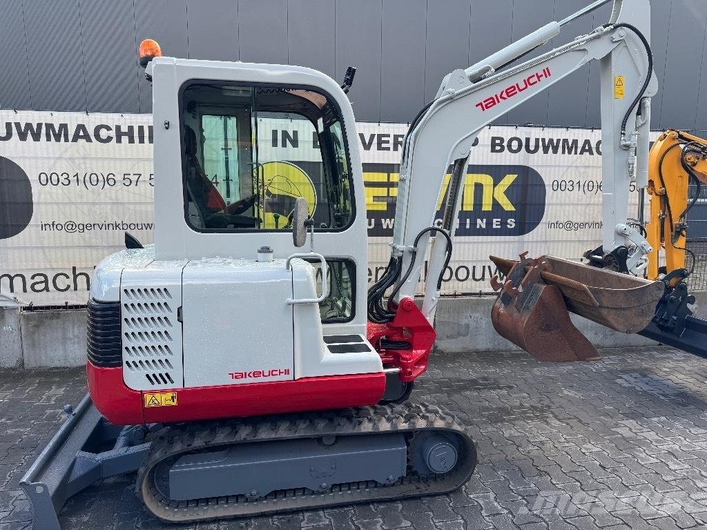 Takeuchi TB125 Мини екскаватори < 7 т