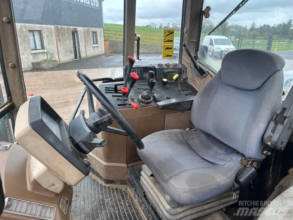 John Deere 6600 Трактори