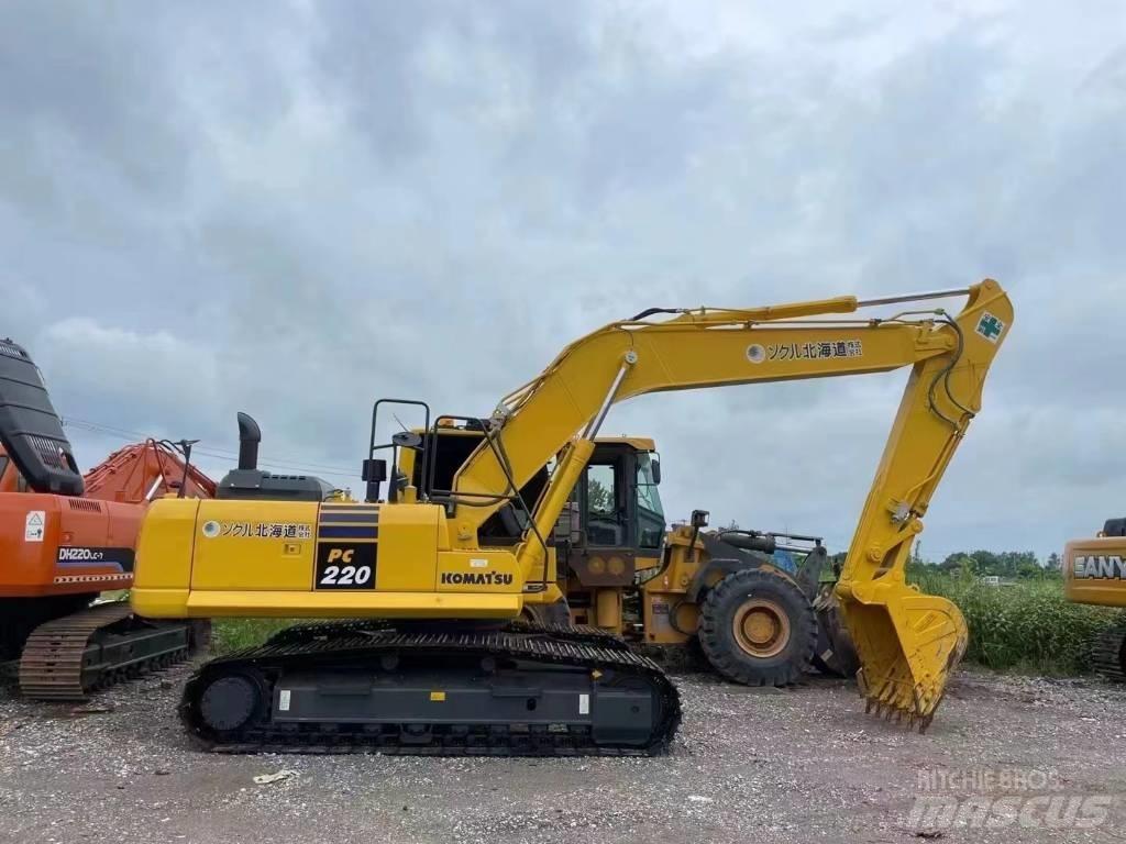 Komatsu PC220-8 Верижен екскаватор