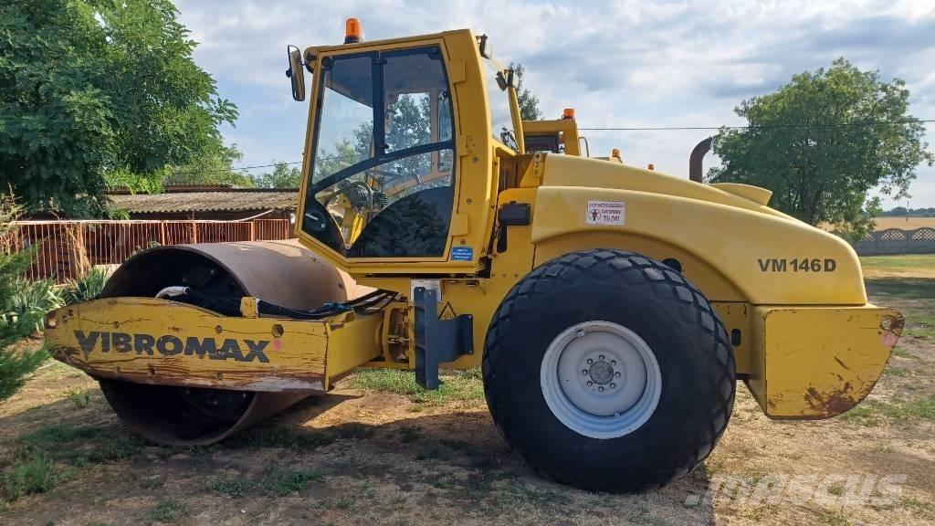 JCB VM 146 Еднобарабанни ролки
