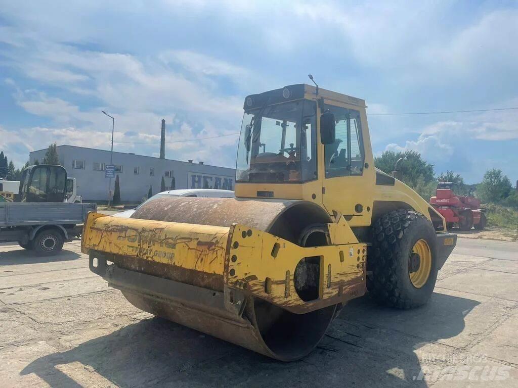 Bomag BW213 DH-4 Еднобарабанни ролки
