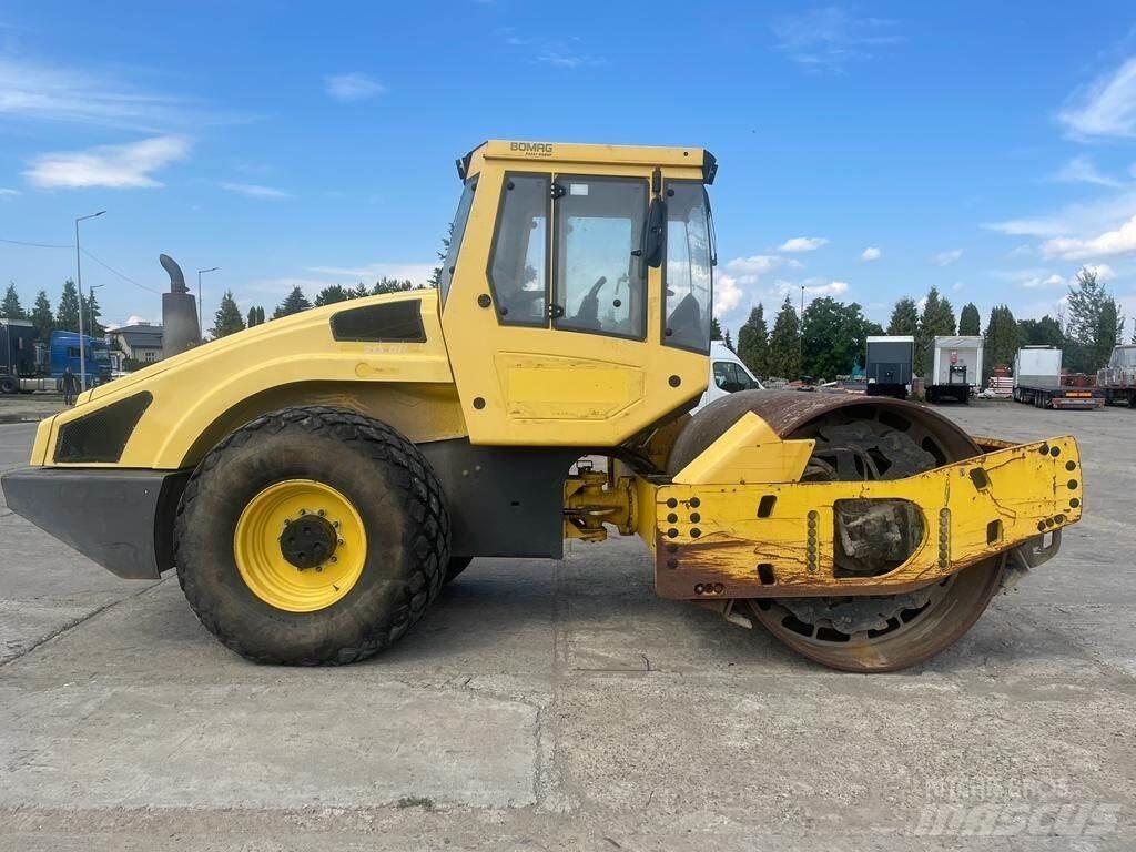 Bomag BW213 DH-4 Еднобарабанни ролки

