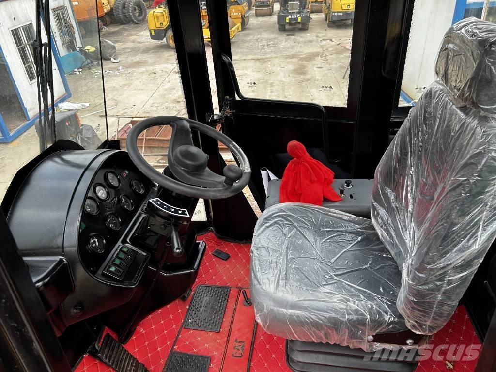 CAT 966H Колесни товарачи