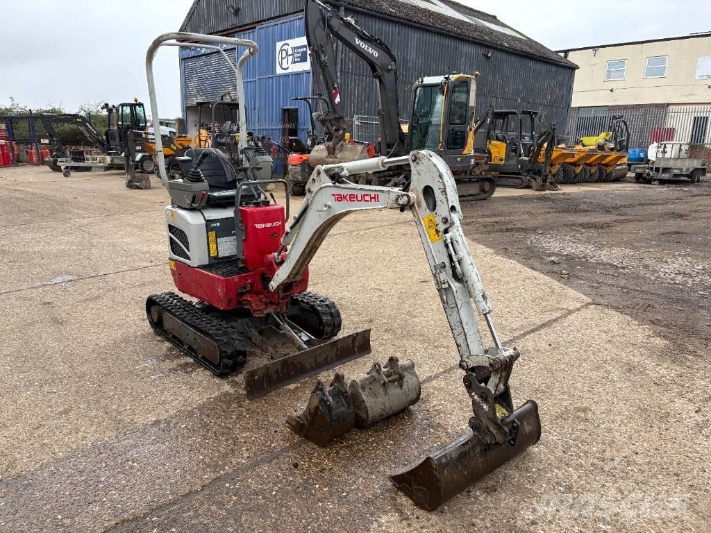 Takeuchi TB 210 R Мини екскаватори < 7 т