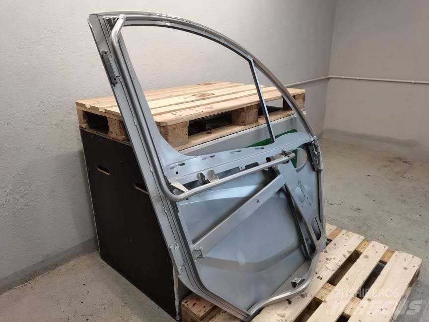 Manitou MLT 733 door Кабина