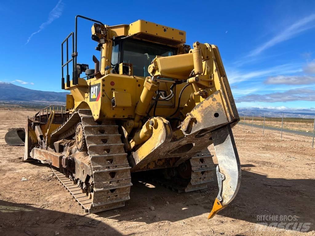 CAT D 8 T Верижни булдозери
