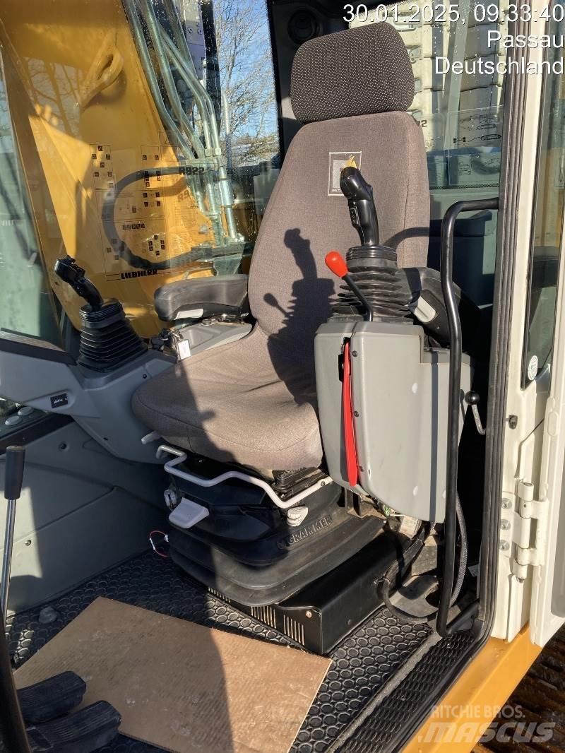 Liebherr R922 Верижен екскаватор