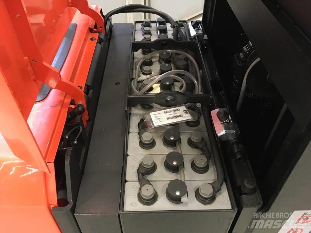 BT Toyota OSE 100 W Машини за комисиониране средноповдигачи