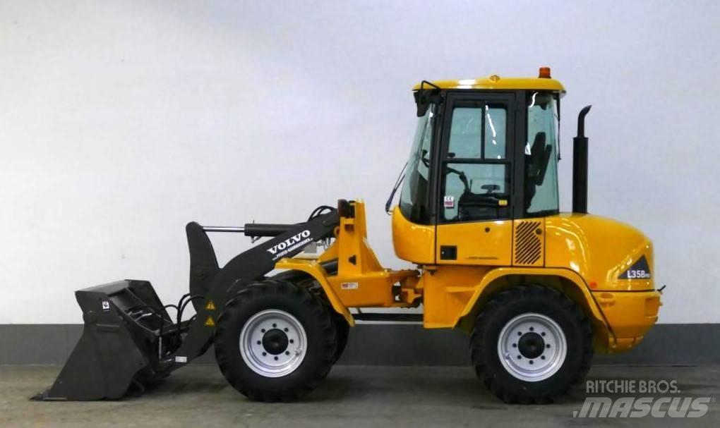 Volvo L 35 B - Z - 4x4 Колесни товарачи